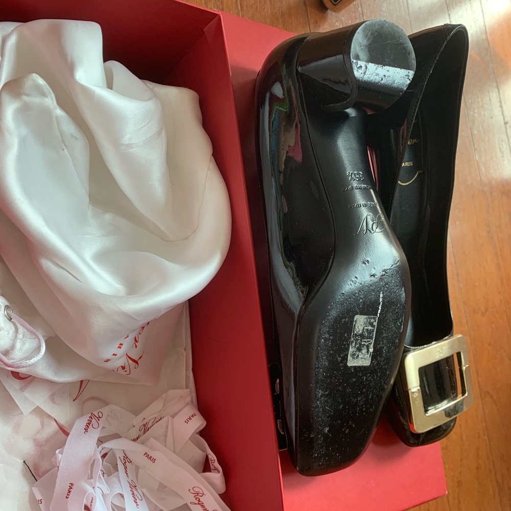 shoes - Picture 3 of 5